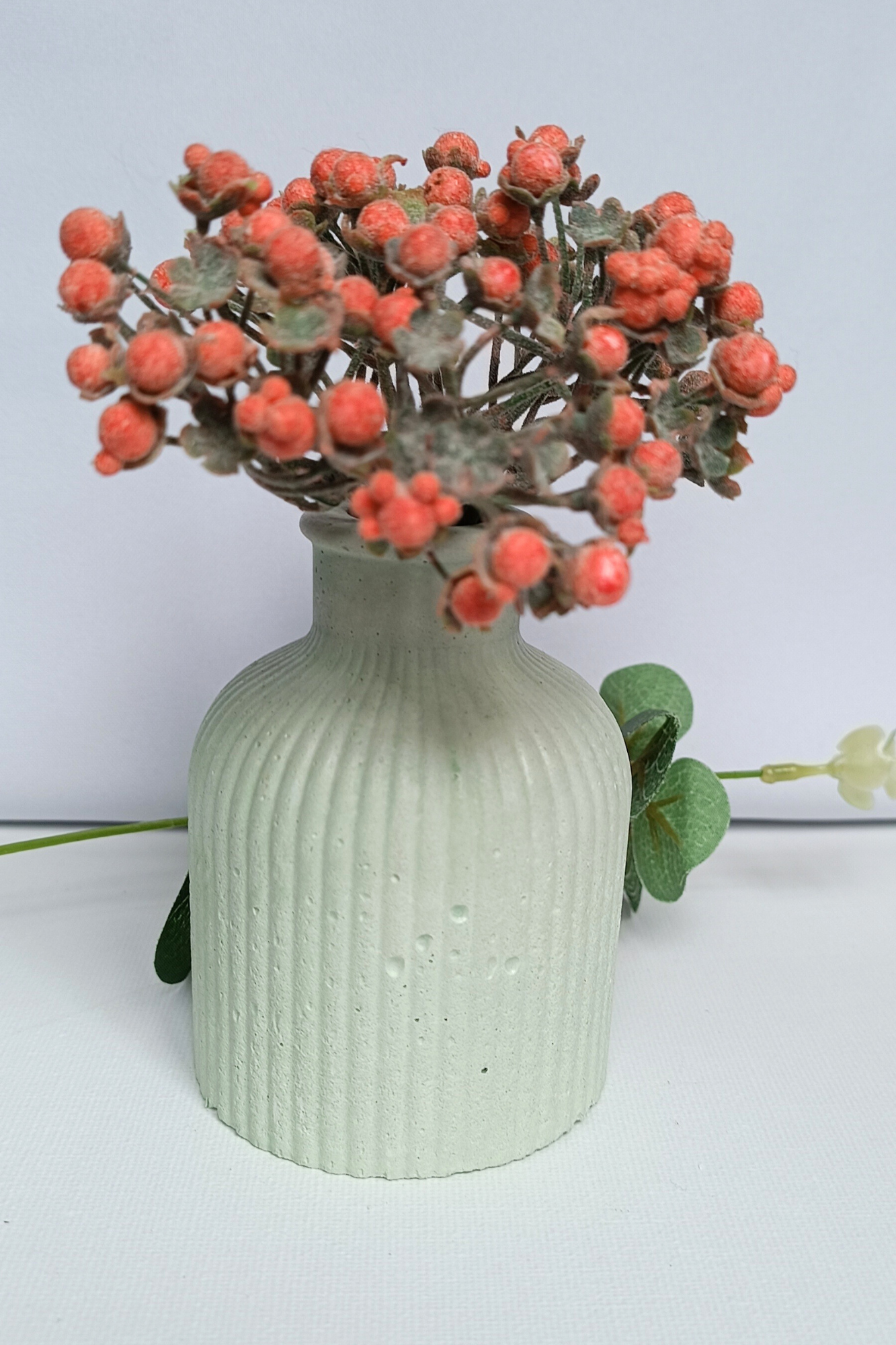 Mini Ribbed Vase